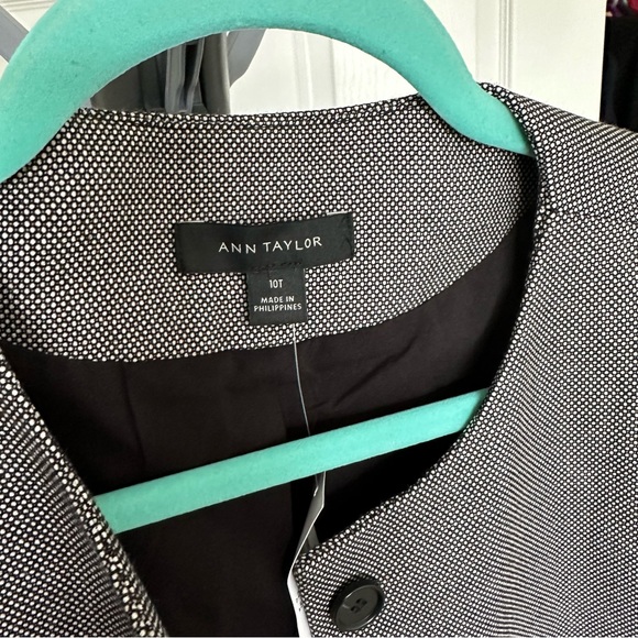 Ann Taylor | NWT blazer - Picture 2 of 8